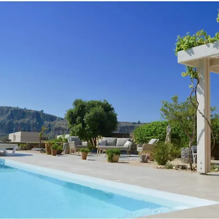 Villa Kallisto, Blue Line *