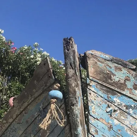 Villa Kallisto, Blue Line *